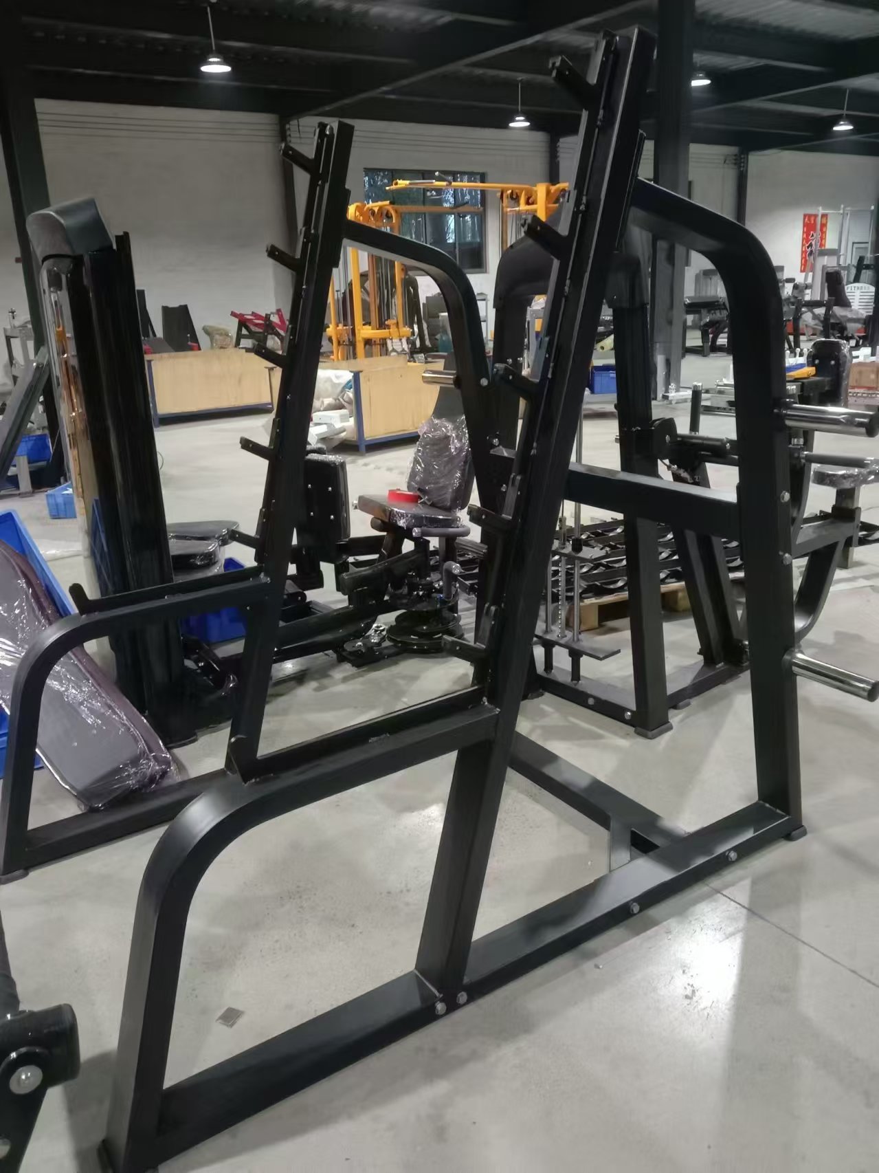 Heavy Equipment Safety Training - แร็คสควอทแบบ Power Cage, แร็คยกน้ำหนักแบบใช้แผ่นน้ำหนักพร้อมแขนกันกระแทกสำหรับการยกน้ำหนักและฝึกความแข็งแรง, อุปกรณ์ออกกำลังกายเชิงพาณิชย์