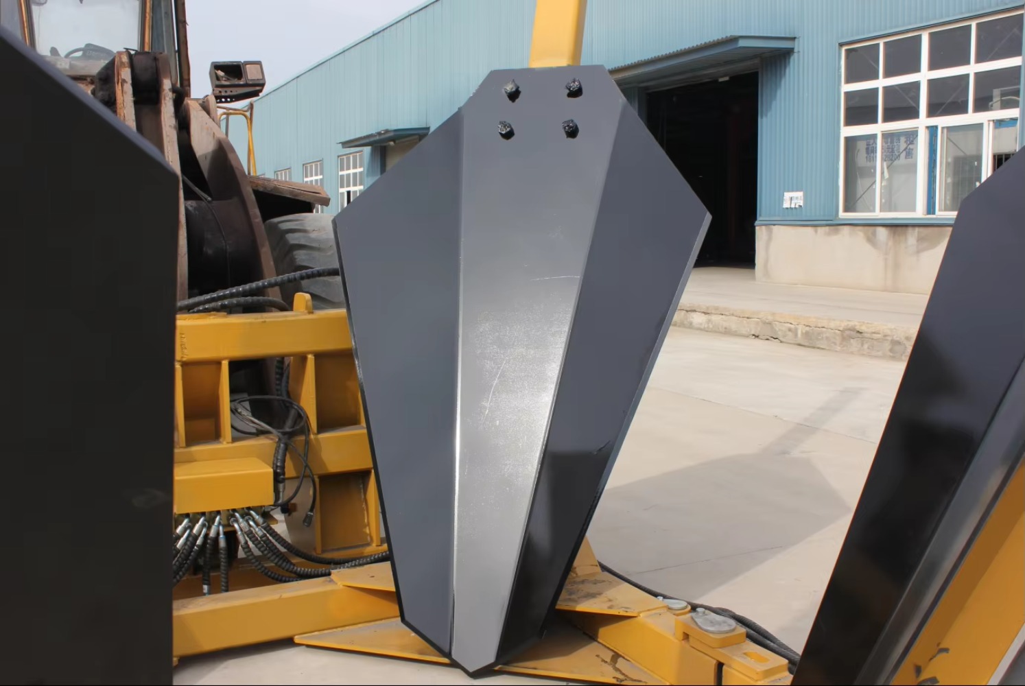 รถตักล้อยางสำหรับย้ายต้นไม้และ - Wheel Loader บทวิจารณ์และราคา